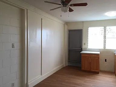 Foto del edificio - Beautiful 1 Bedroom Located on a quite street