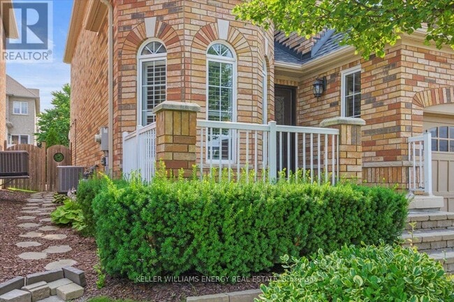 Building Photo - 5 Bishopgate St