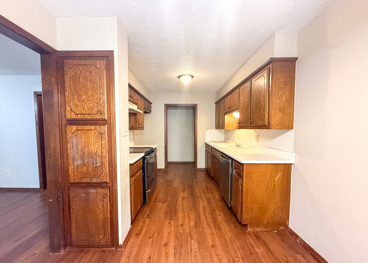 Photo - 101 Sahoma Terrace