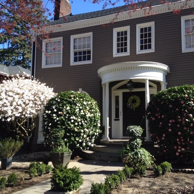 Primary Photo - Beautiful 2br/1ba Upper Duplex in Desirabl...