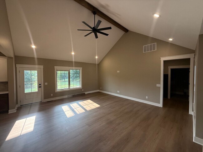 Foto del edificio - 1238 Bluegrass Rd
