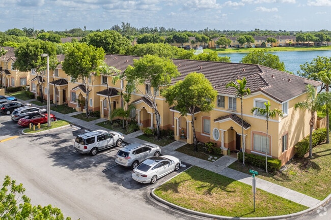 Building Photo - Keys Cove