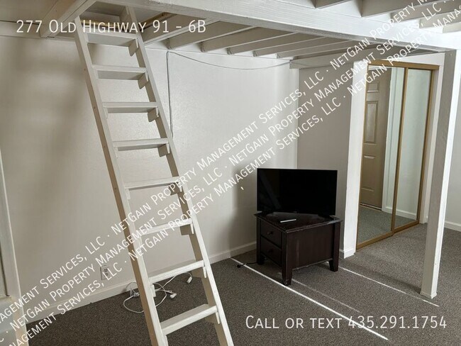 Building Photo - Parowan Studio Apartment