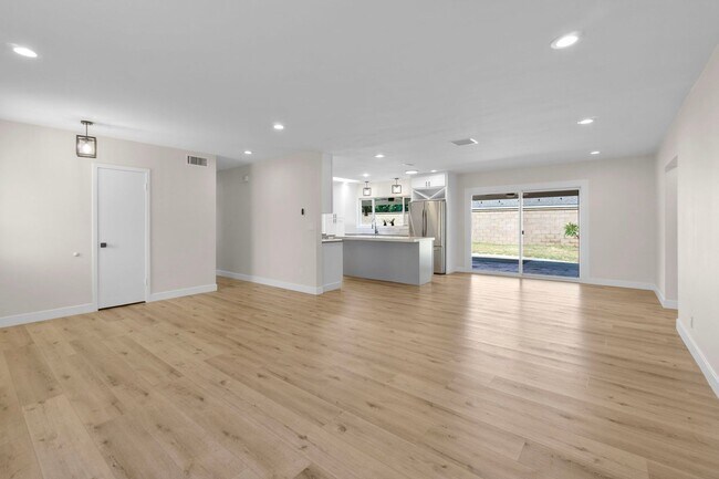 Building Photo - Recently Remodeled Single Family Home with...