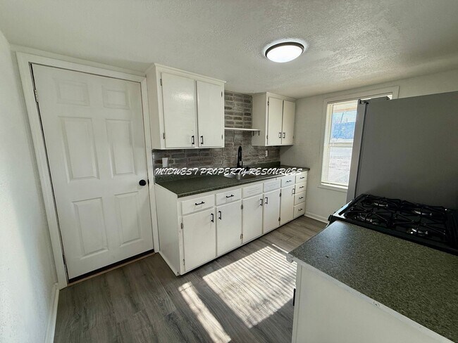 Building Photo - 2 Bedroom Bungalow in Holden