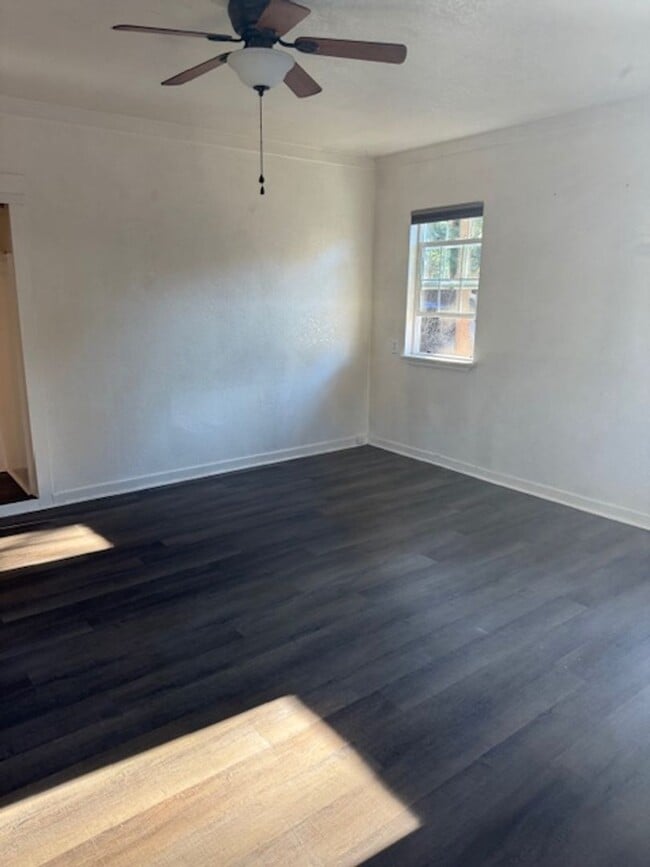 Building Photo - 909 Rubicon Trail