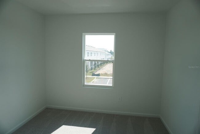 Building Photo - 2975 Maloof Dr