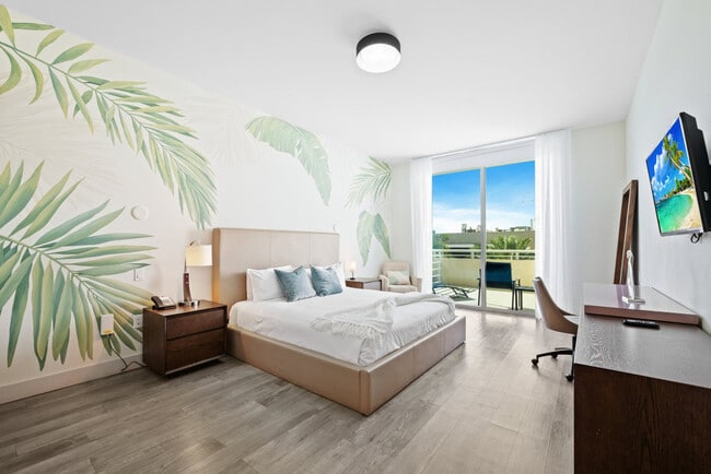 Building Photo - 111 N Ocean Dr
