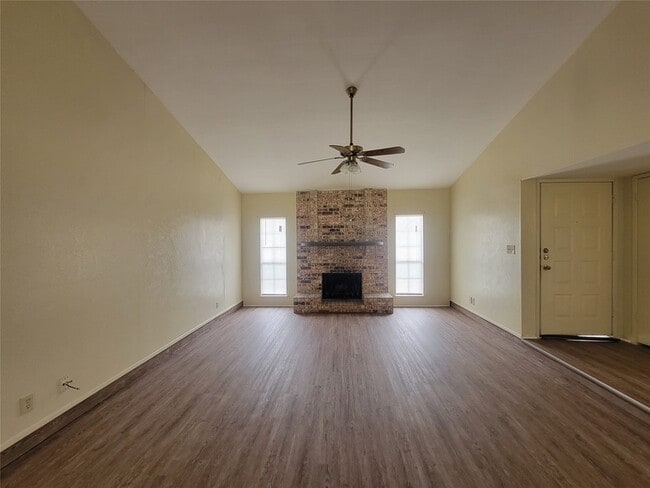 Foto del edificio - 8513 Kensington Dr