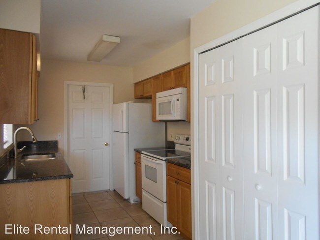 Foto del edificio - 3 br, 2 bath House - 102 Cricket Hollow Lane