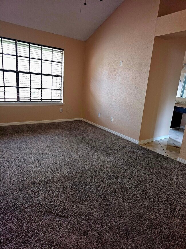 Foto del edificio - 12110 Hedgedown Dr