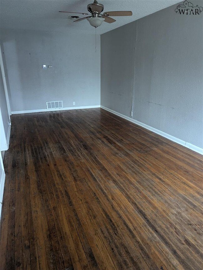Building Photo - 3306 Garfield St