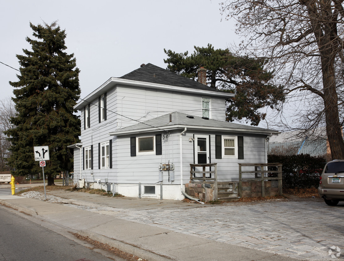 Foto del edificio - Eastern Mich Student Income Property