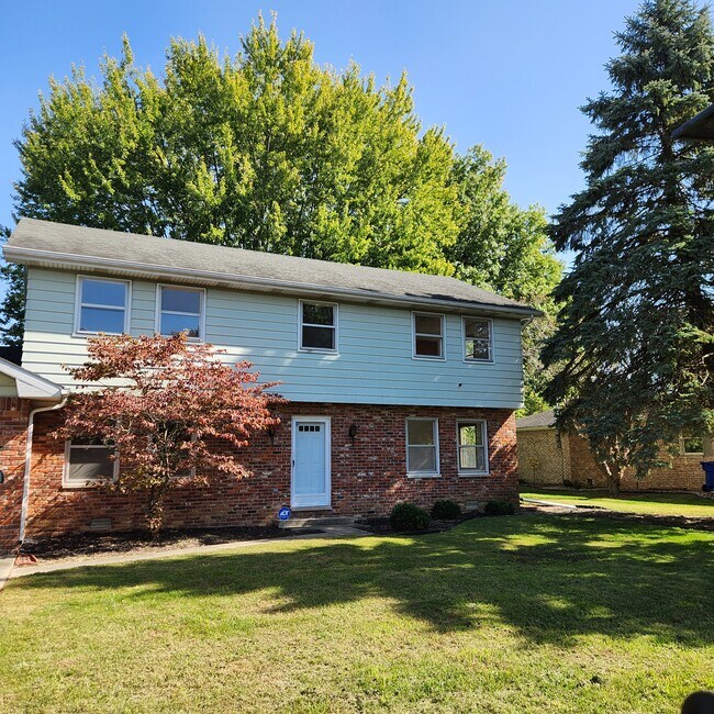 Foto del edificio - 2920 Rose Ln
