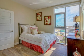 Building Photo - Seagate Homes Apartments