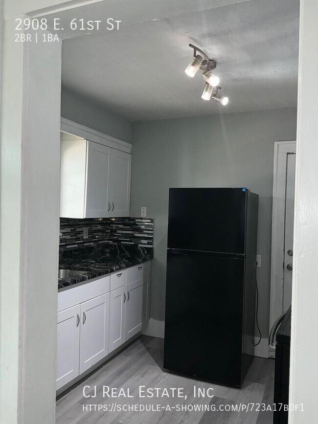 Foto del edificio - 2908 E 61st St