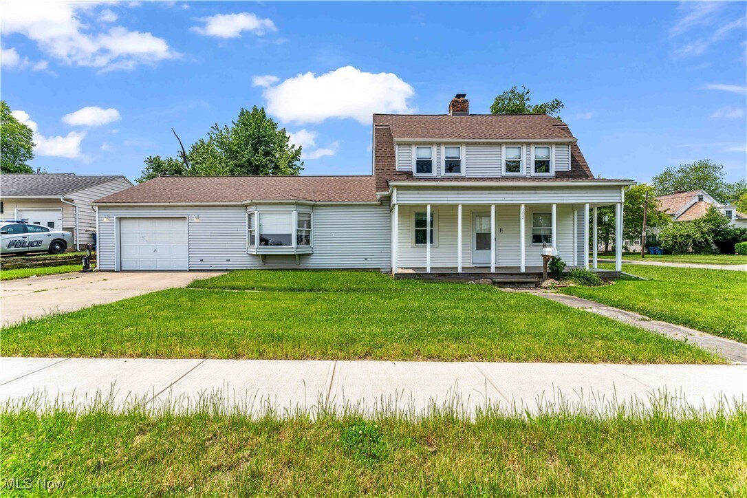302 Louisiana Ave Lorain, OH 44052 – photo 1