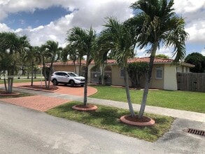 Building Photo - 3401 SW 108th Ave
