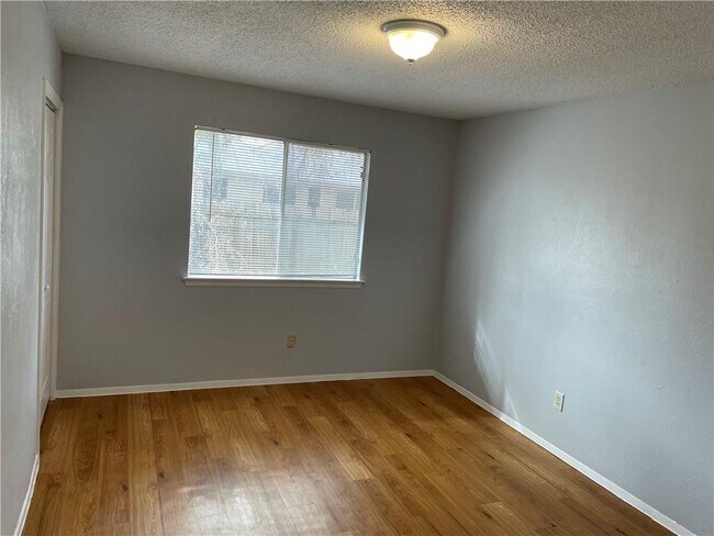 Foto del edificio - 105 Meteor Dr