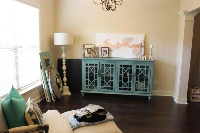 Foto del edificio - 4325 Wildener Way