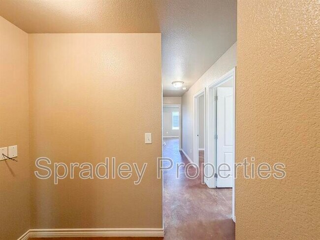 Building Photo - 4818 Deep Drive