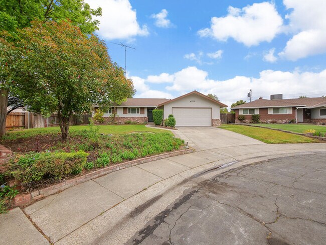 Foto del edificio - Beautiful 3 Beds and 2 Bath Home in Sacram...