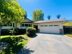 Building Photo - 1220 Arthur Ct
