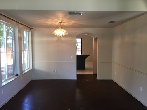 Building Photo - 680 Magnolia Ct