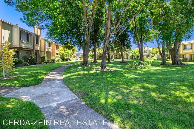 Building Photo - 3 br, 2.5 bath House - 3153 Santa Cruz Lan...