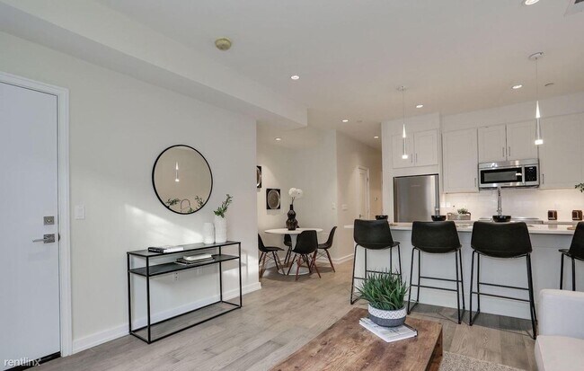Building Photo - 1 br, 2 bath Condo - 455 Dayton Ave
