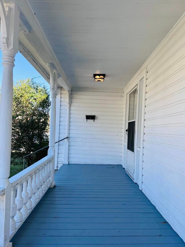 Foto del edificio - Charming home, gourmet kitchen, and large backyard in Oxford