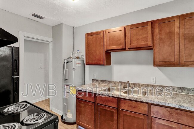Foto del edificio - 578 E 58th St