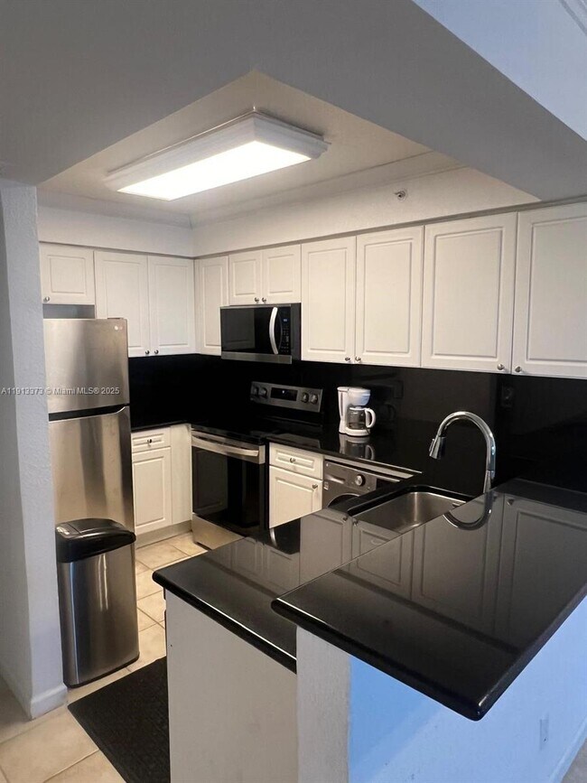 Foto del edificio - 2501 S Ocean Dr