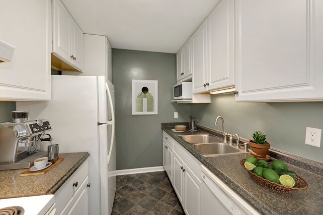 Updated kitchen - 11946 Marmary Rd