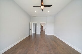 Building Photo - 401 Brook Hollow Dr
