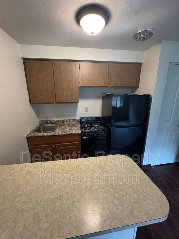 Building Photo - 415 Lunar Ln