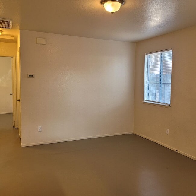 Foto del edificio - 430 N Beech St