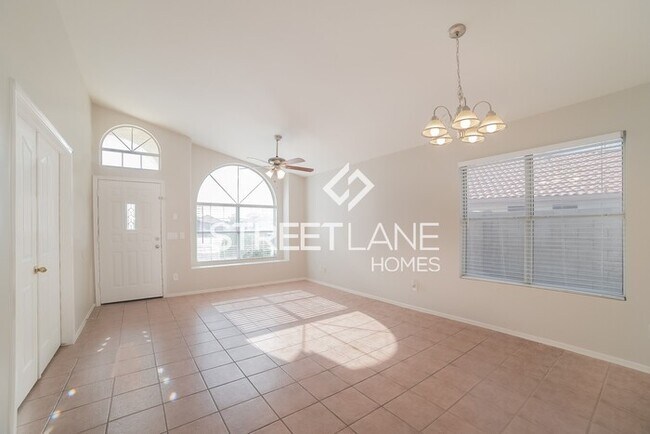Foto del edificio - REDUCED!