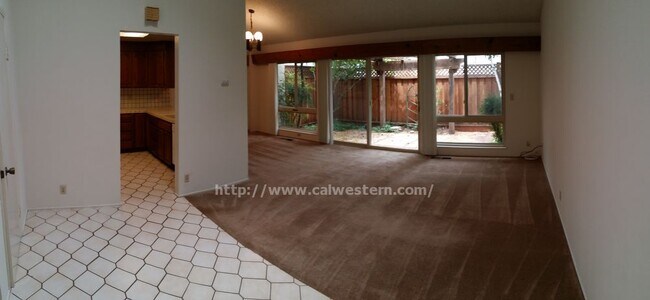 Building Photo - 1377 Pinehurst Square