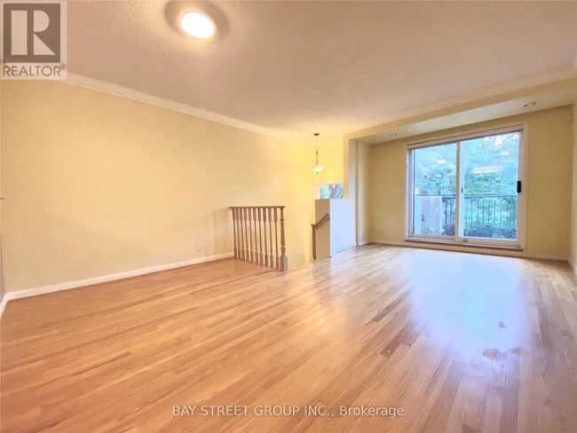 Building Photo - 28-1628 Sommerset Way