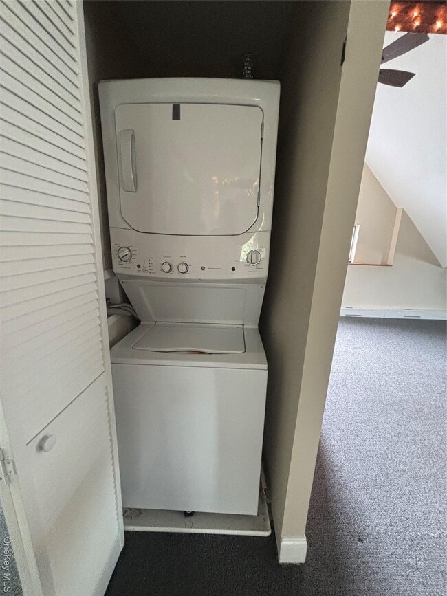 Building Photo - 113 Academy St