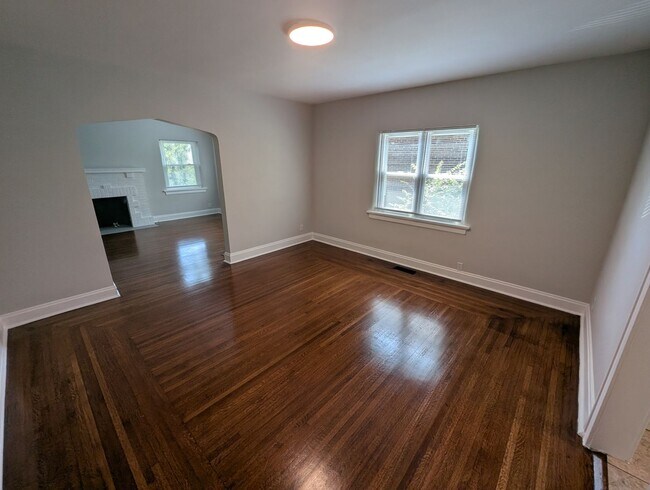 Foto del edificio - Beautifully renovated 2 bedroom house with...