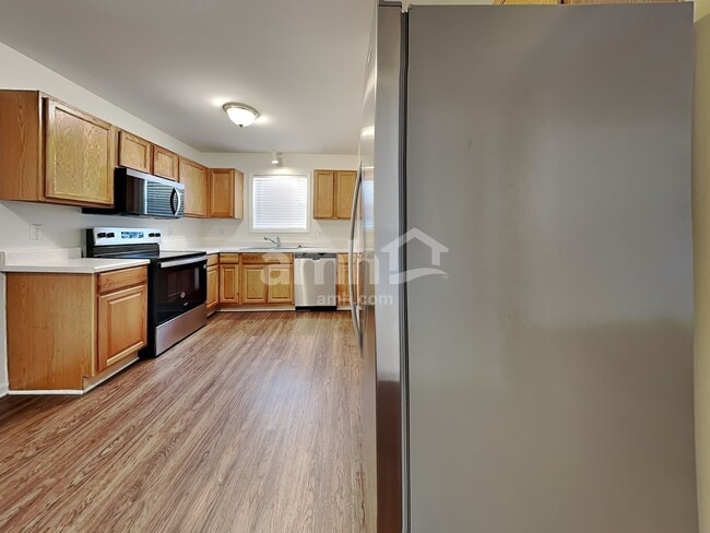 Foto del edificio - 3700 Cashew Dr