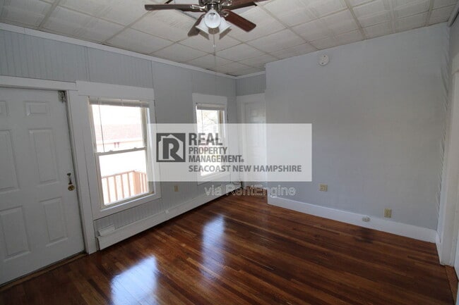 Building Photo - 11 Glen St