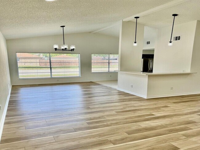 Building Photo - 23810 Hunter Spring Cir