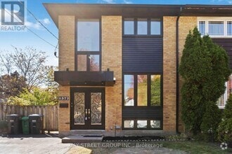 Building Photo - 1372 Freeport Dr