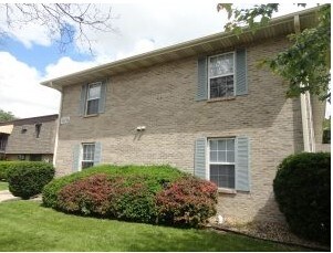Primary Photo - 404 E College Ave