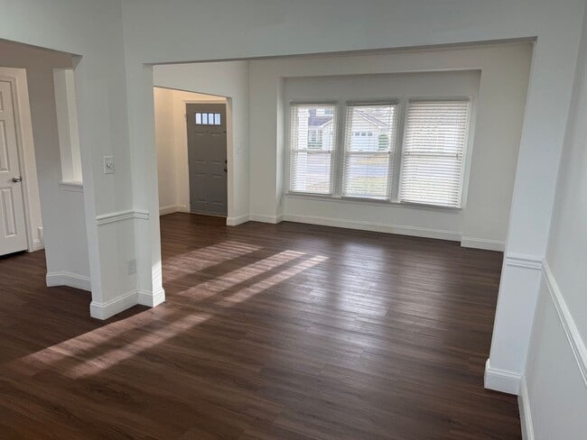 Foto del edificio - Elegant Residence in a Private Cul-de-Sac! "ASK ABOUT OUR ZERO DEPOSIT"