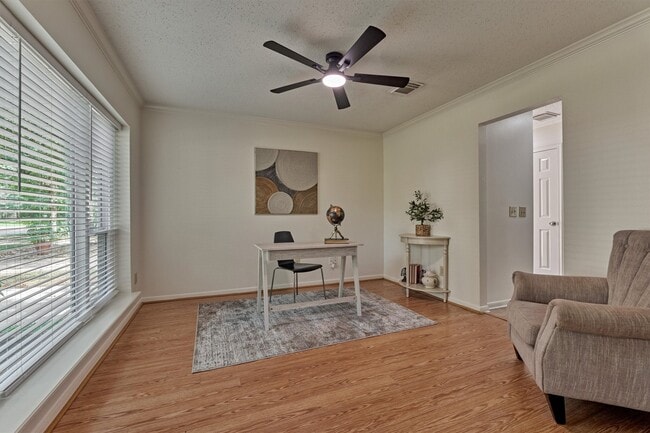 Foto del edificio - 71 Breezy Point Pl