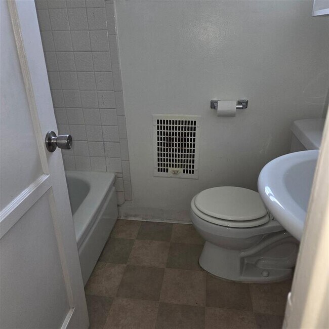 Foto del edificio - 6314 Vineland Ave